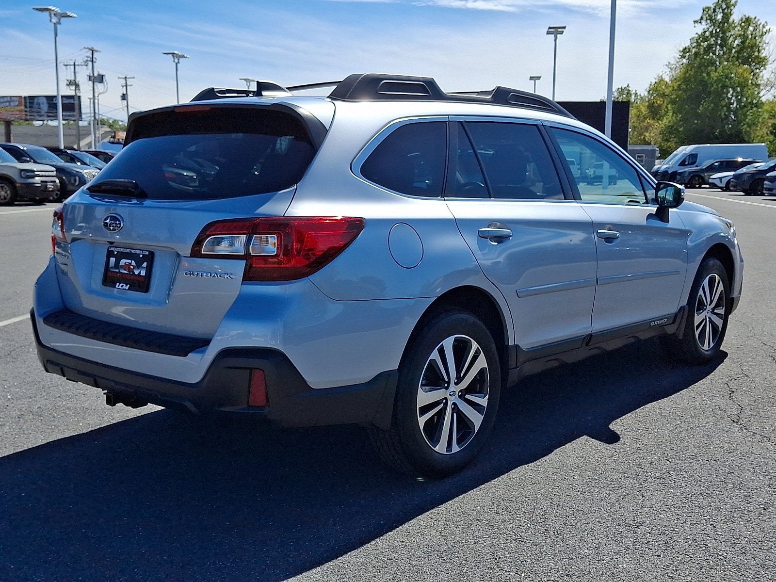 Used 2019 Subaru Outback 2.5i Limited w/ Popular Package #2 AWD/4WD image 5