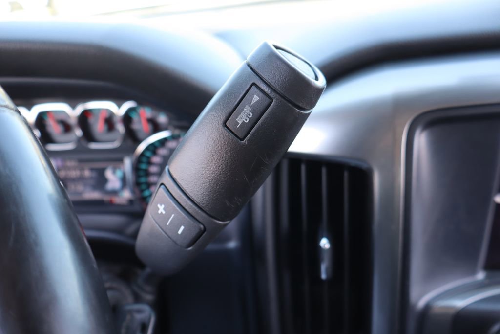 Used 2018 Chevrolet Silverado 1500 LT w/ All Star Edition AWD/4WD image 9