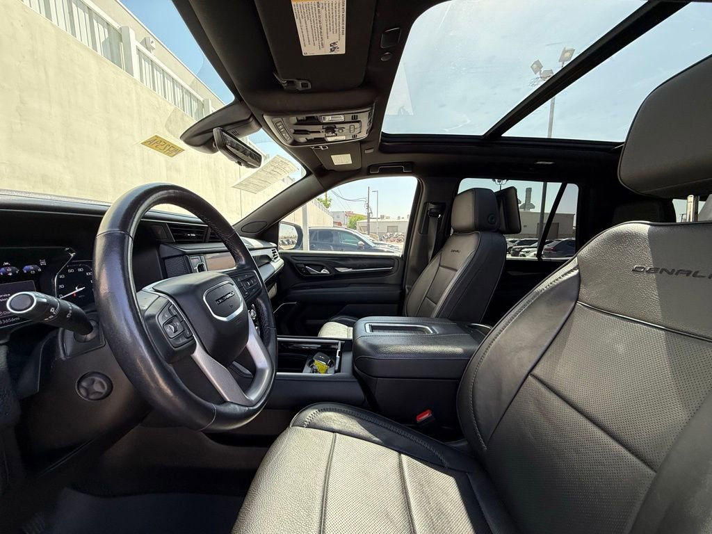 Used 2021 GMC Yukon Denali w/ Denali Ultimate Package image 5