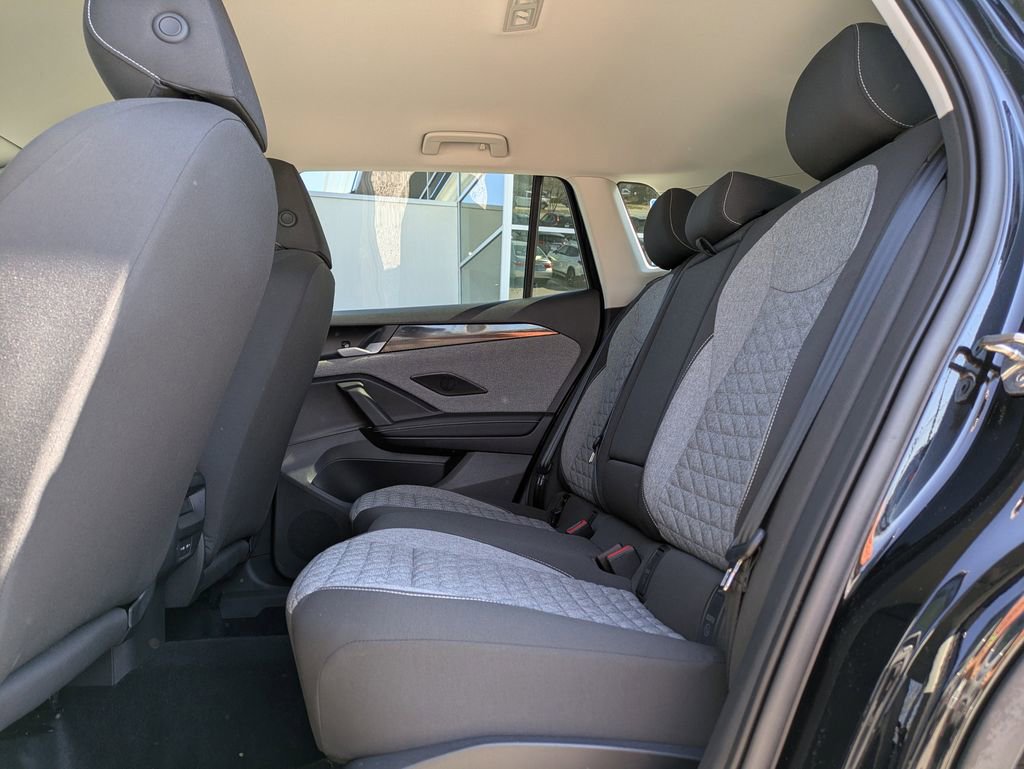 Used 2025 Volkswagen Tiguan S FWD image 15