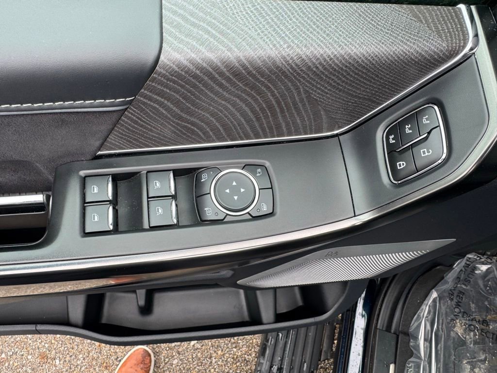 Used 2023 Ford F150 Platinum w/ Equipment Group 701A High image 9