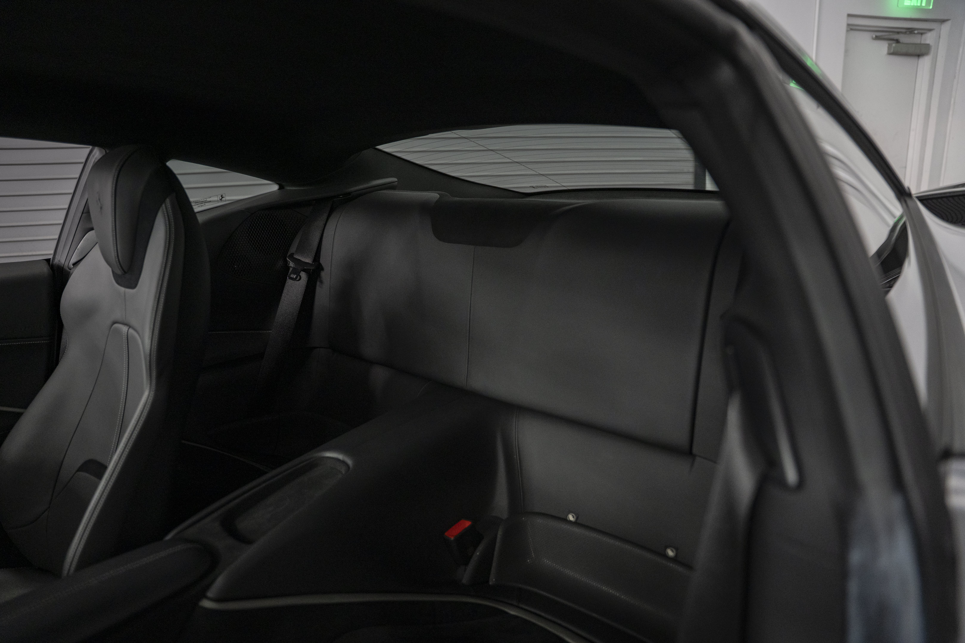 Used 2021 Ferrari Roma RWD image 24