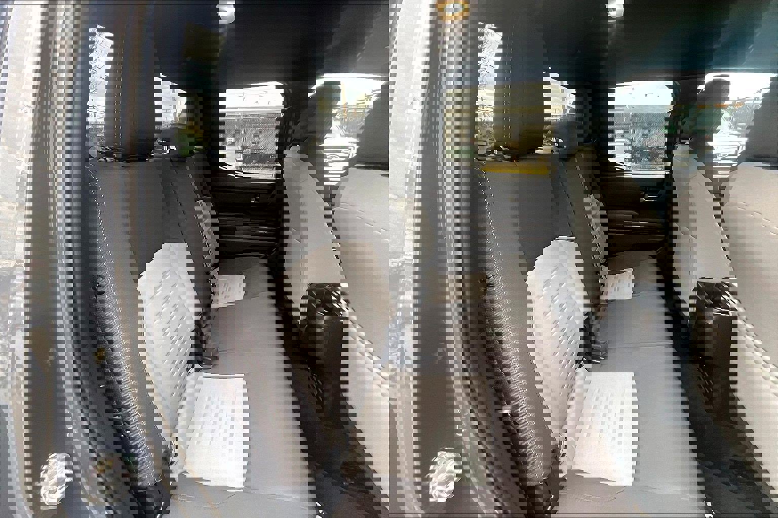 Used 2025 Toyota Tacoma TRD Off-Road image 31