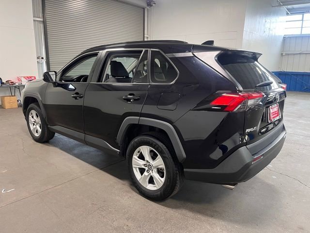 Used 2020 Toyota RAV4 XLE w/ Convenience Package image 5