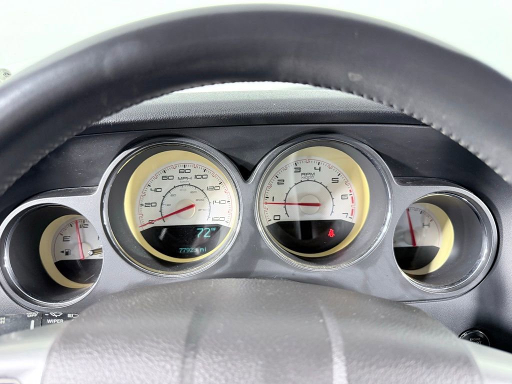 Used 2014 Dodge Challenger R/T image 15