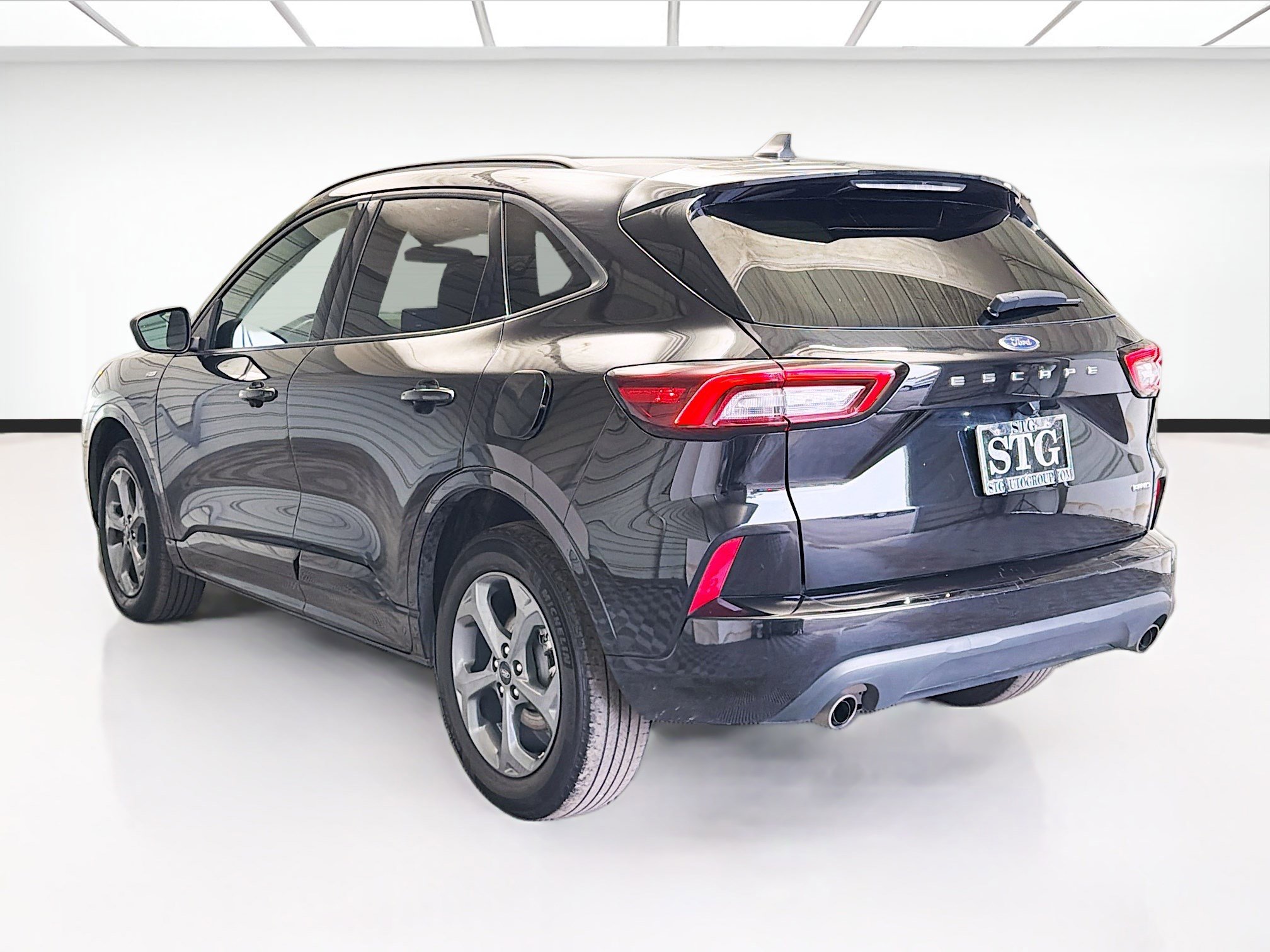 Used 2024 Ford Escape ST-Line image 6
