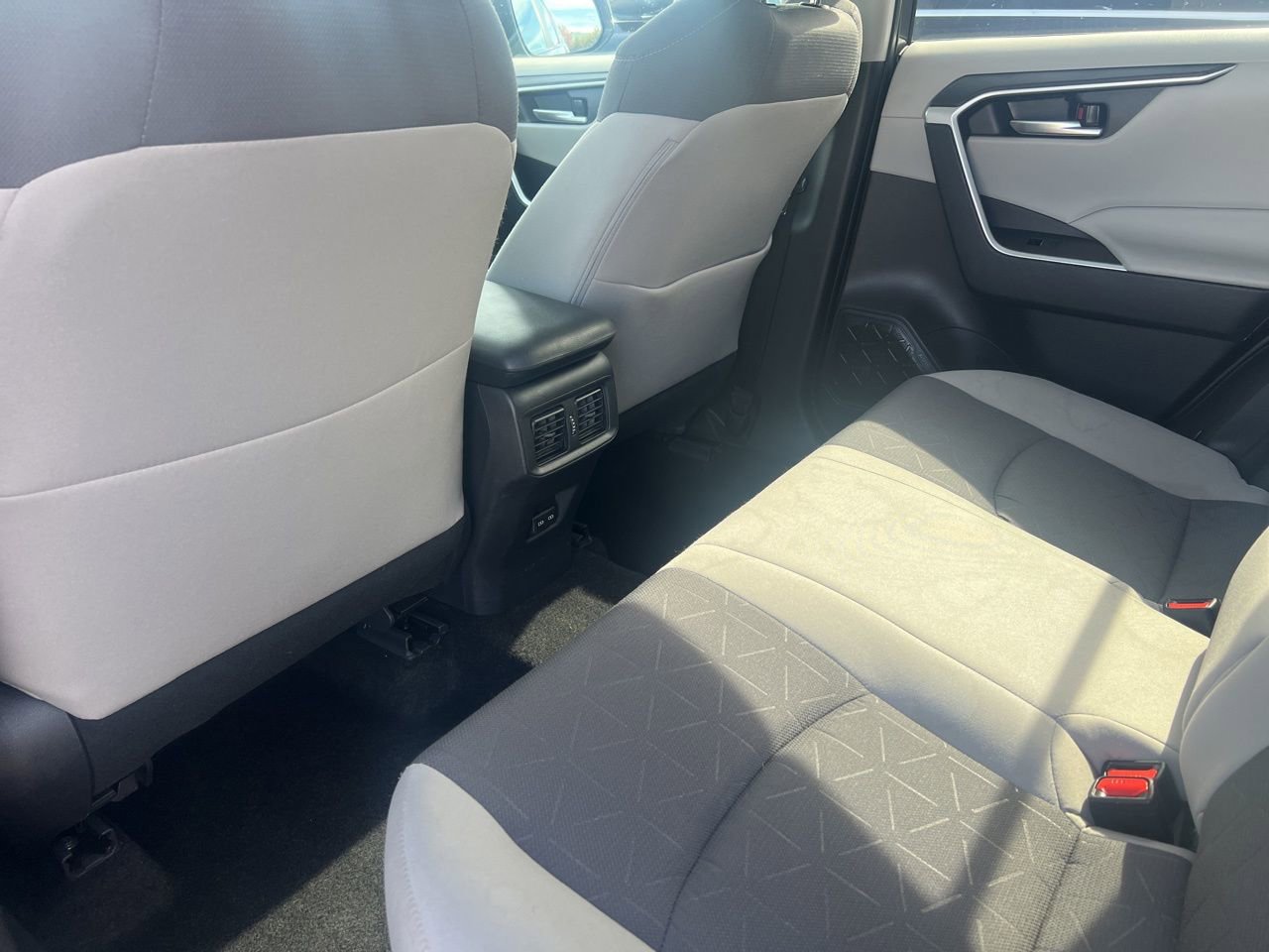 Used 2025 Toyota RAV4 XLE image 13