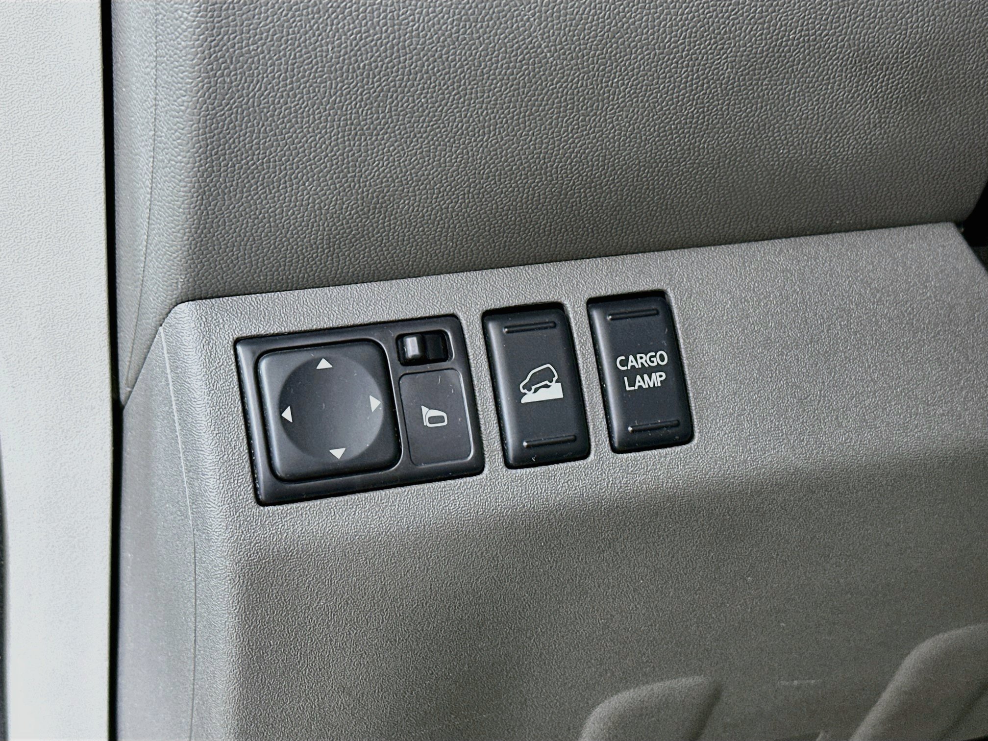 Used 2015 Nissan Frontier SV AWD/4WD image 10