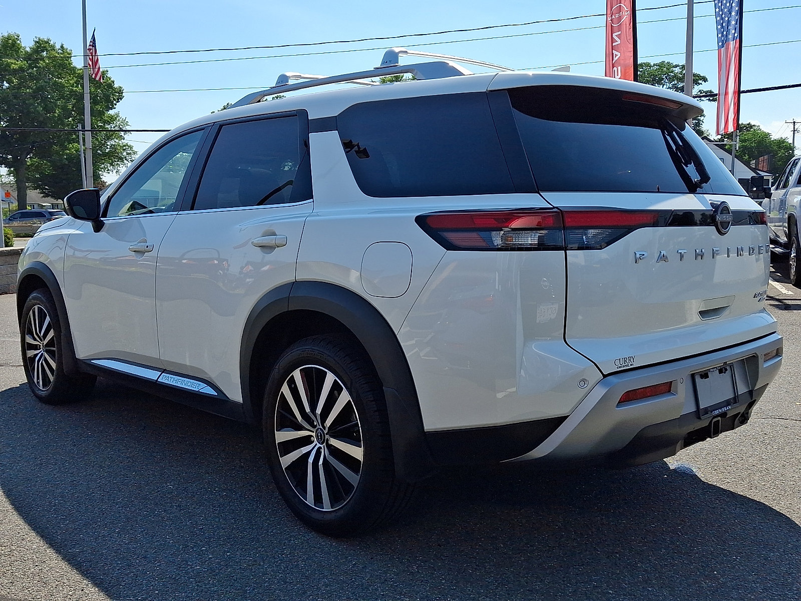 Certified 2024 Nissan Pathfinder Platinum AWD/4WD image 4