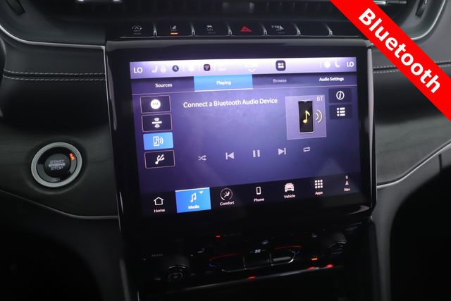 Used 2025 Jeep Grand Cherokee L Limited w/ Black Appearance Package image 24