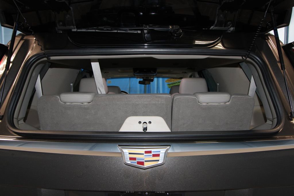 Used 2020 Cadillac Escalade Luxury image 43