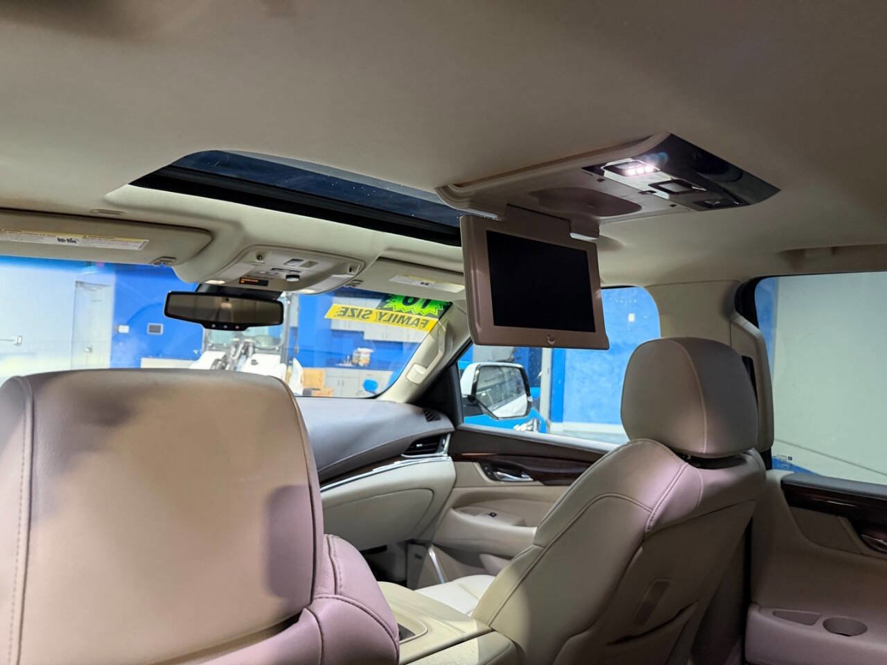 Used 2016 Cadillac Escalade Premium image 19