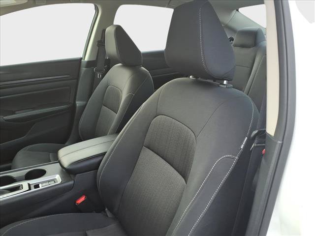Used 2025 Nissan Altima 2.5 SV AWD/4WD image 16