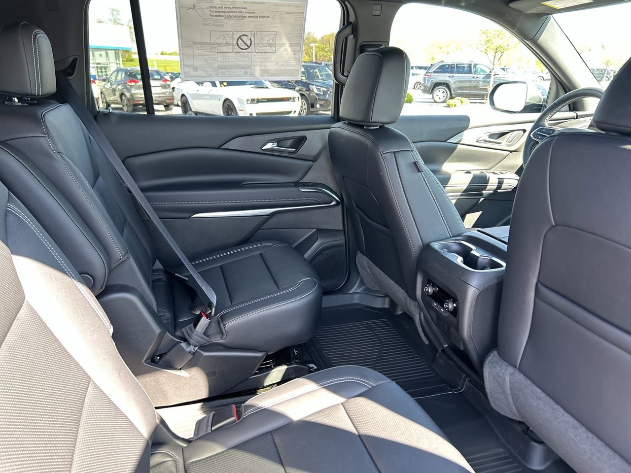 New 2026 Chevrolet Traverse LT w/ Sun and Wheel Package AWD/4WD image 17