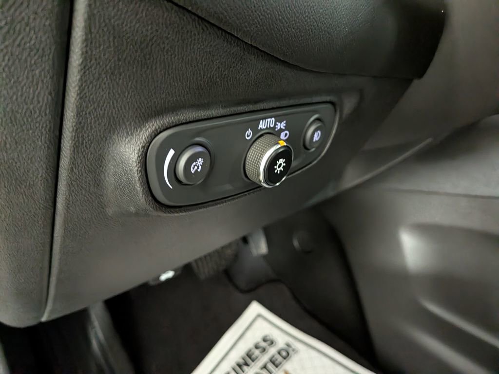 Certified 2021 Chevrolet Equinox Premier w/ Redline Edition image 35