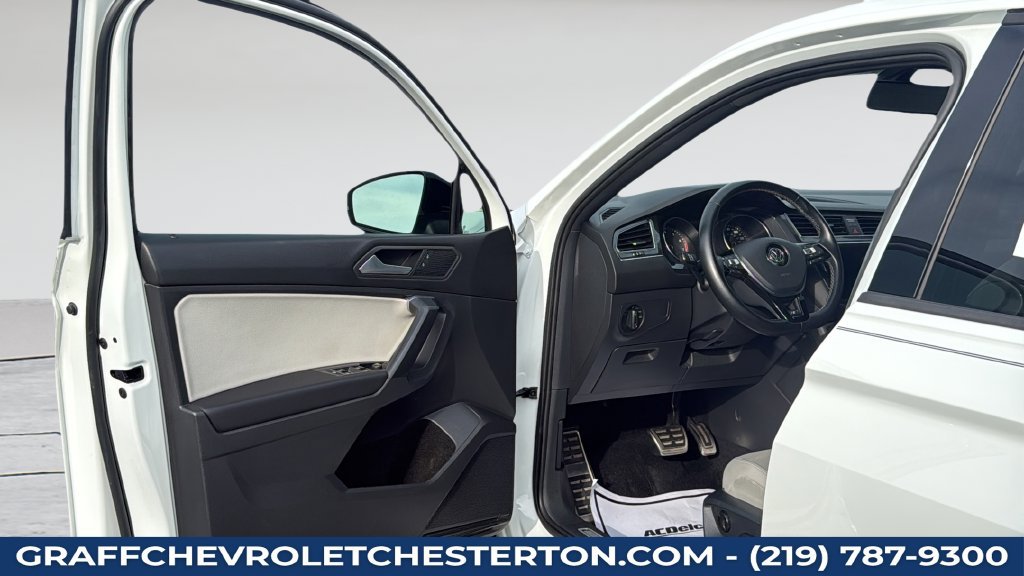 Used 2021 Volkswagen Tiguan SE R-Line FWD image 24
