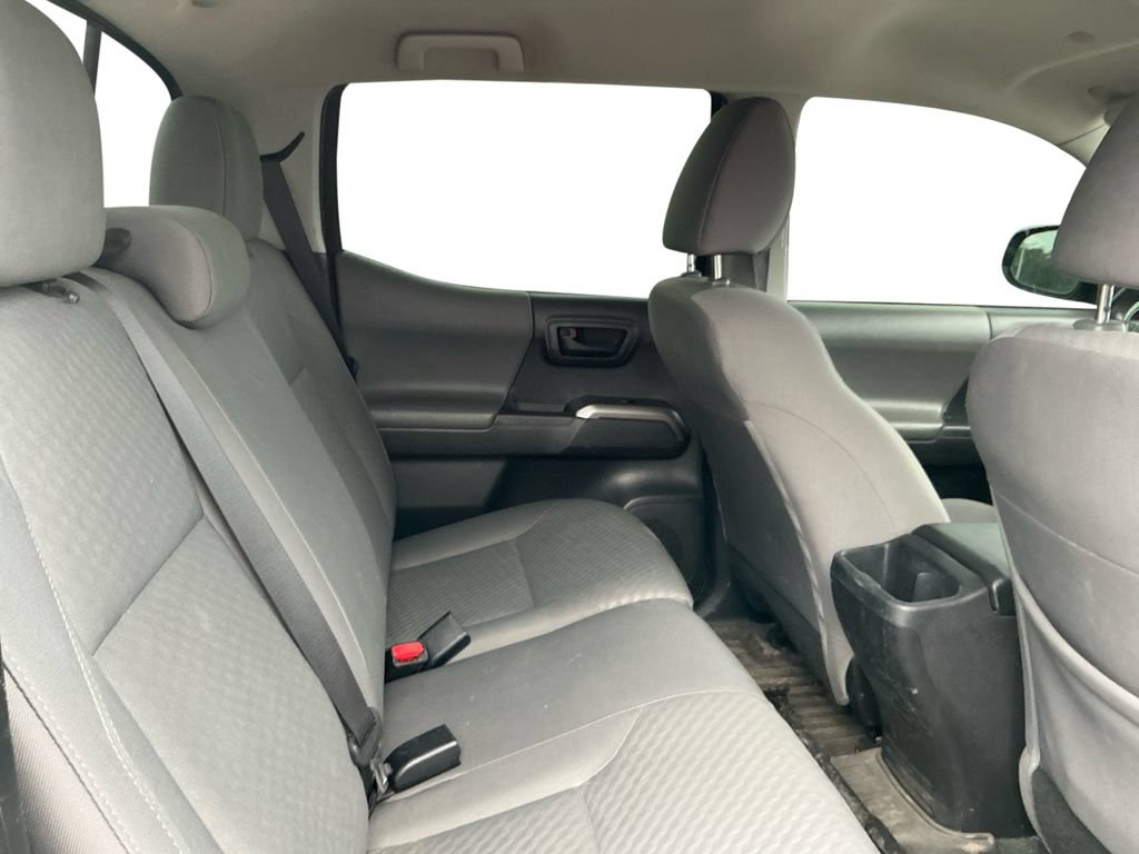 Used 2022 Toyota Tacoma SR5 RWD image 19