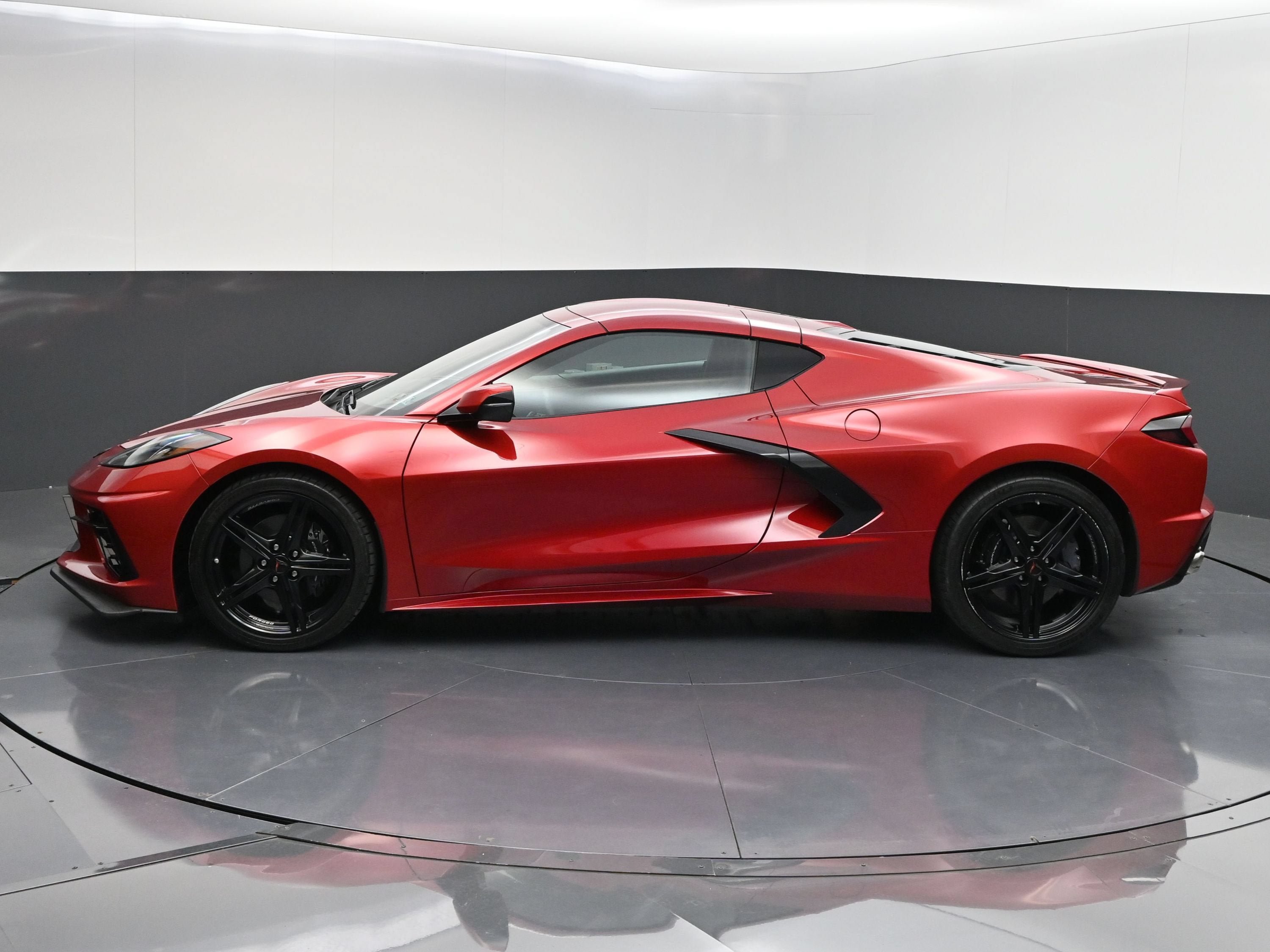Used 2026 Chevrolet Corvette Stingray Coupe w/ 1LT RWD image 5