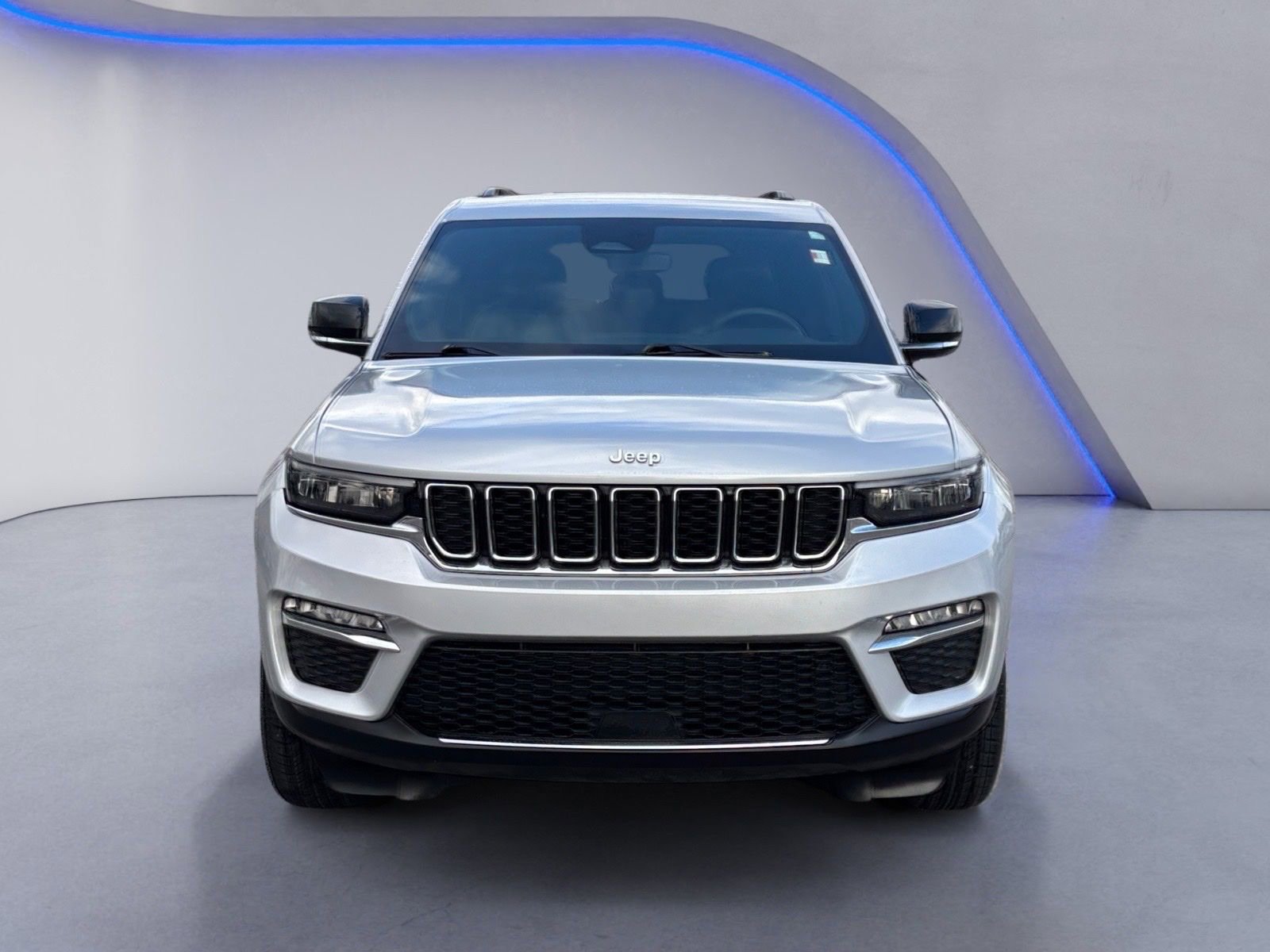 Used 2024 Jeep Grand Cherokee Limited image 10