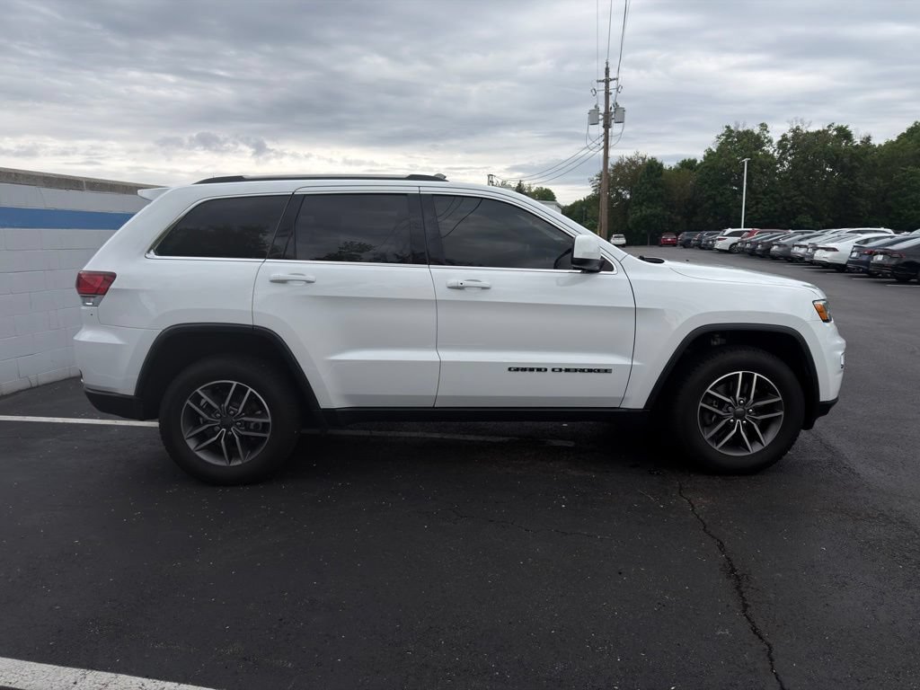Used 2021 Jeep Grand Cherokee Laredo AWD/4WD image 6