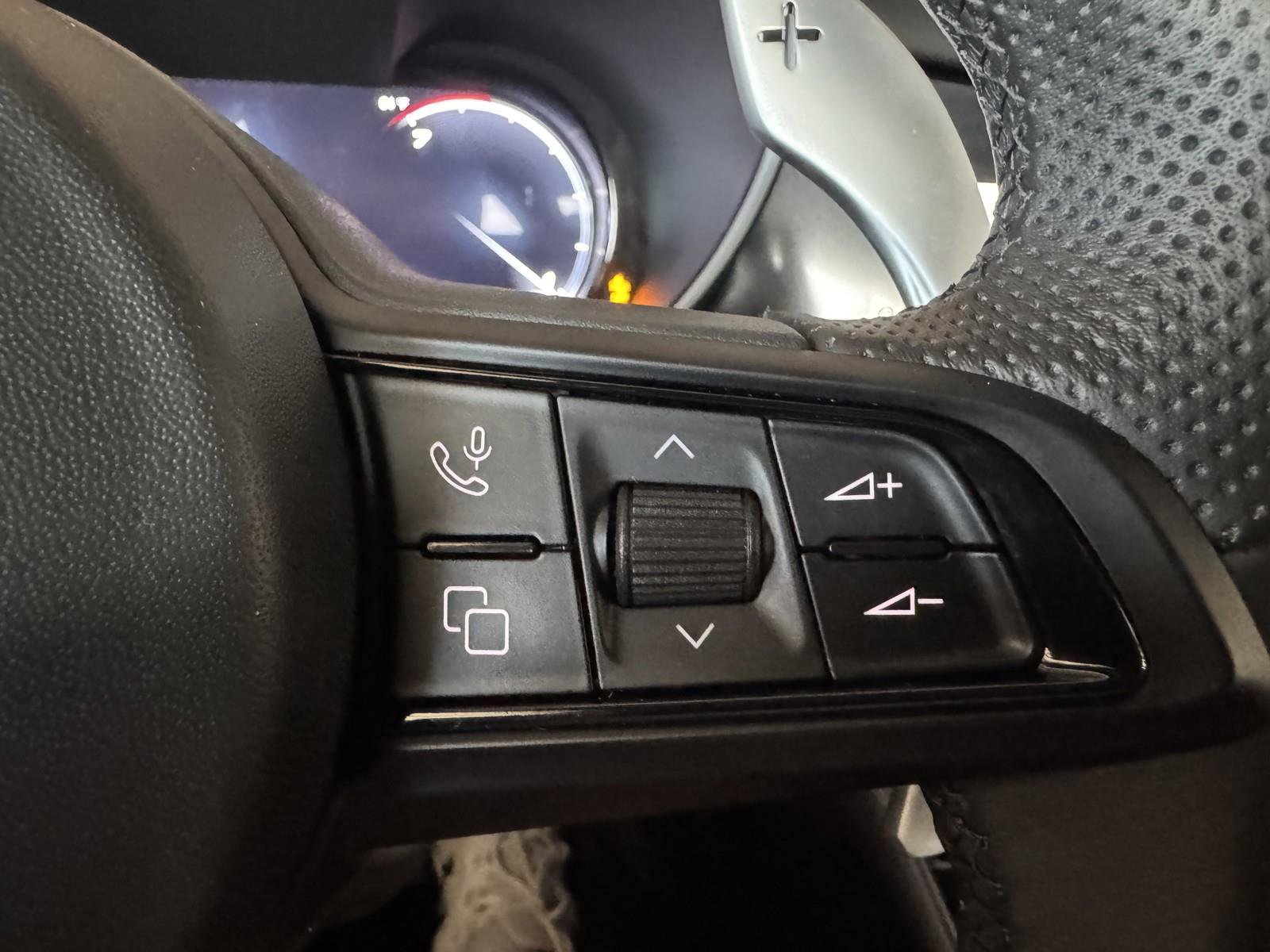 Used 2024 Alfa Romeo Giulia Veloce image 19