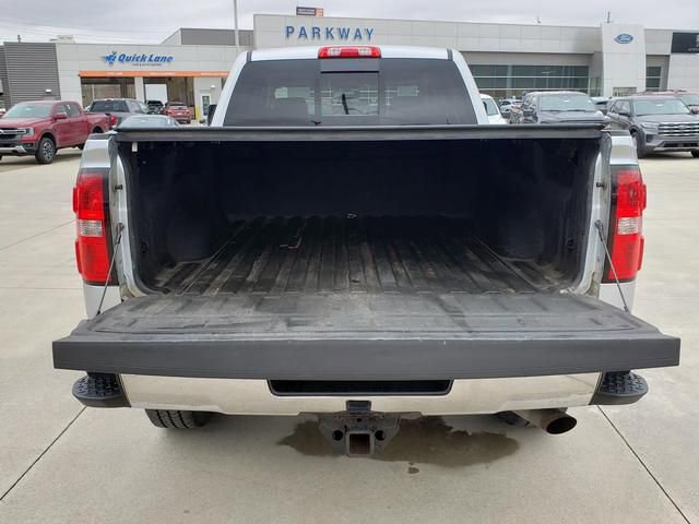 Used 2017 GMC Sierra 2500 SLE w/ SLE Preferred Package image 8