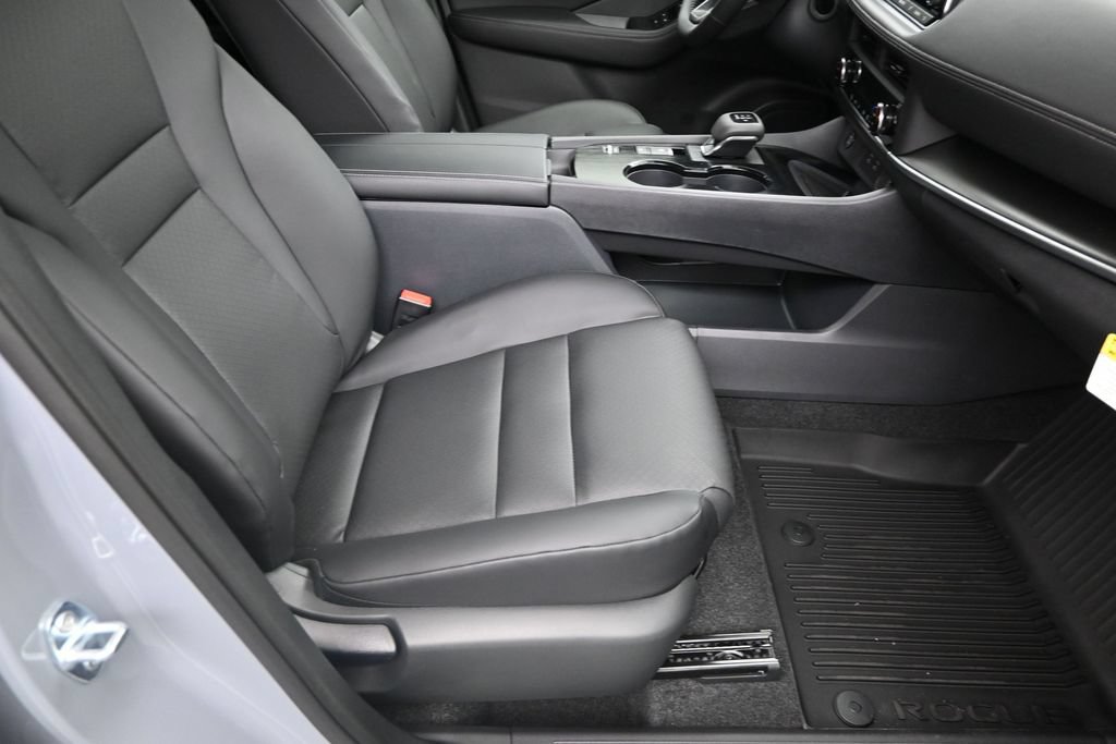 New 2026 Nissan Rogue Dark Armor FWD image 20