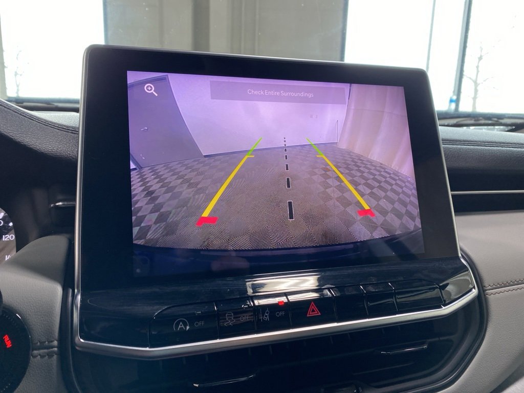 Used 2022 Jeep Compass Limited image 23