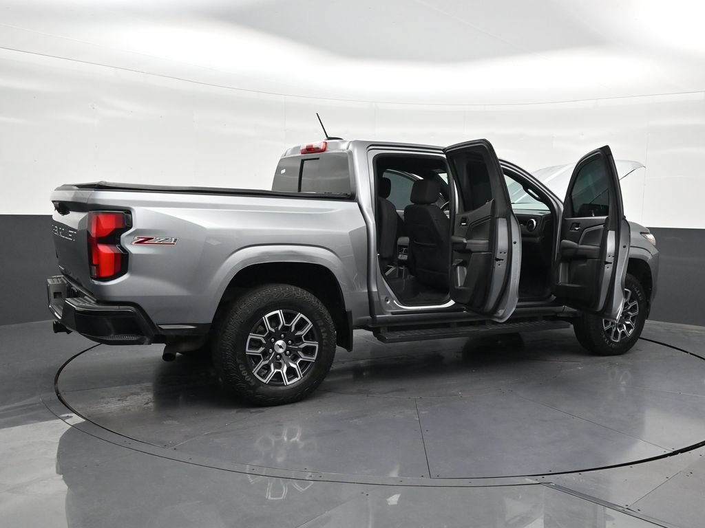Used 2024 Chevrolet Colorado Z71 w/ Z71 Convenience Package 2 AWD/4WD image 31