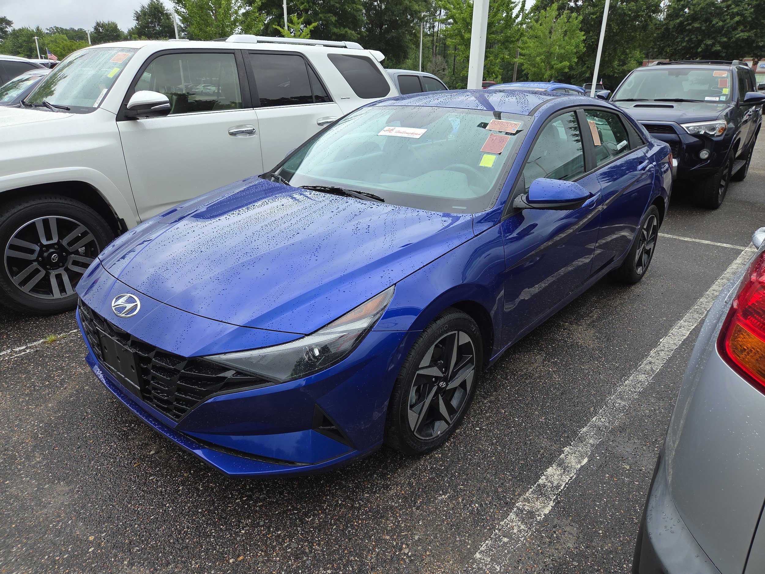 Used 2023 Hyundai Elantra SEL w/ Convenience Package FWD image 7