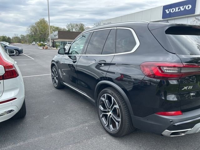 Used 2021 BMW X5 xDrive40i w/ Premium Package 2 image 8