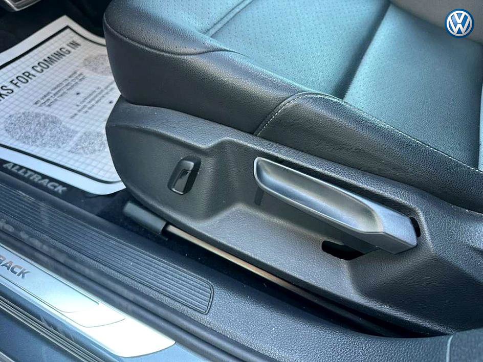 Used 2017 Volkswagen Golf Alltrack SE image 19