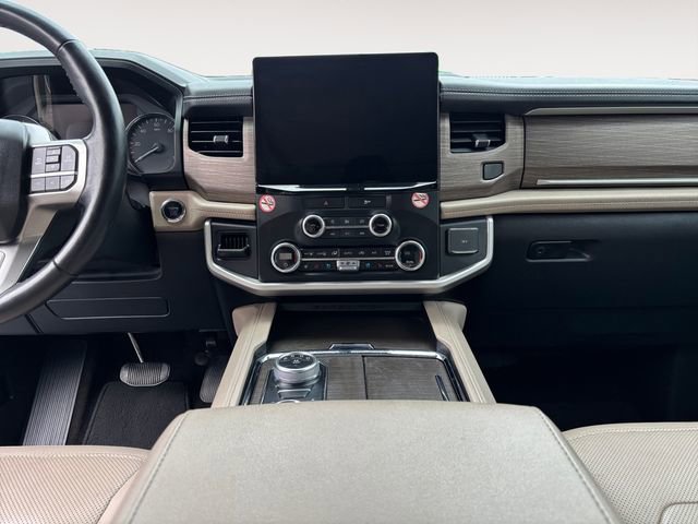 Used 2023 Ford Expedition Limited image 10