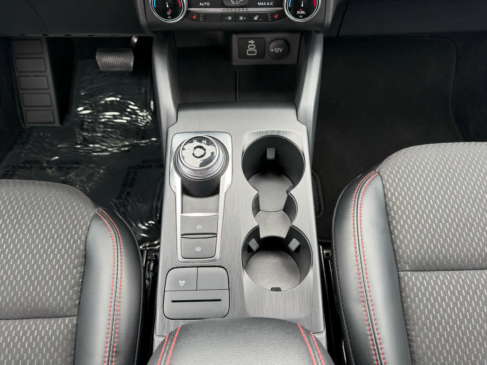 New 2025 Ford Escape ST-Line w/ Equipment Group 301A image 10