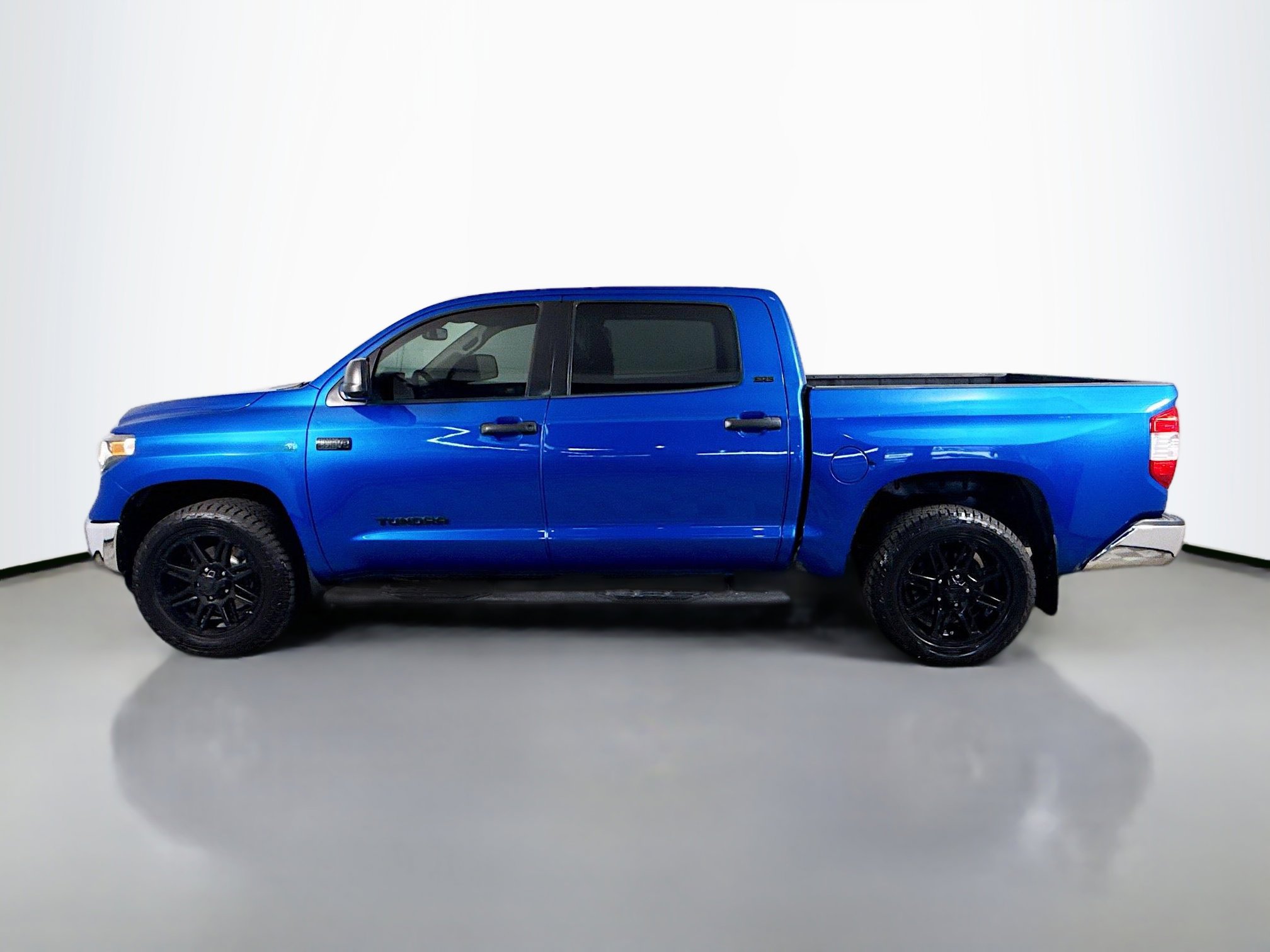 Used 2018 Toyota Tundra SR5 w/ SR5 Upgrade Package image 6