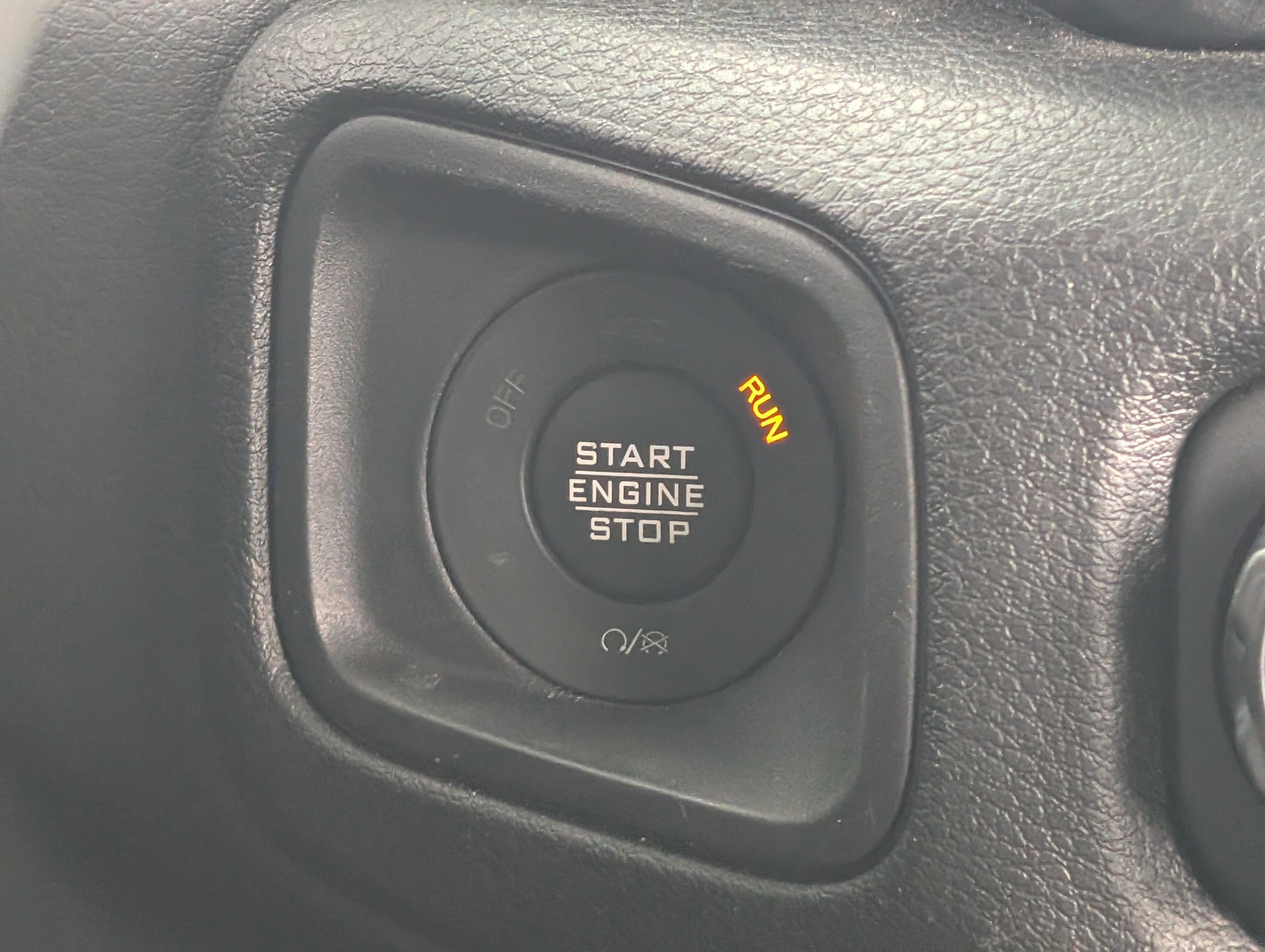 Used 2024 Jeep Wrangler Unlimited AWD/4WD image 31