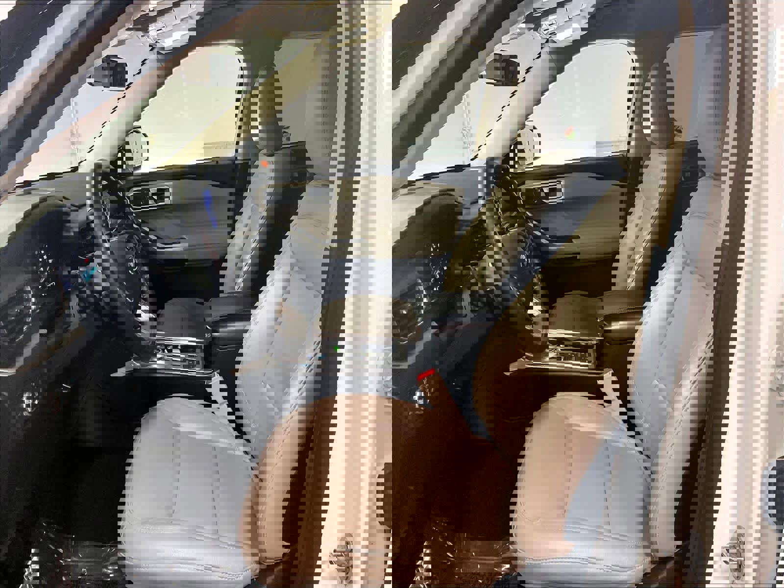 Used 2020 Ford Explorer XLT w/ Equipment Group 202A image 24