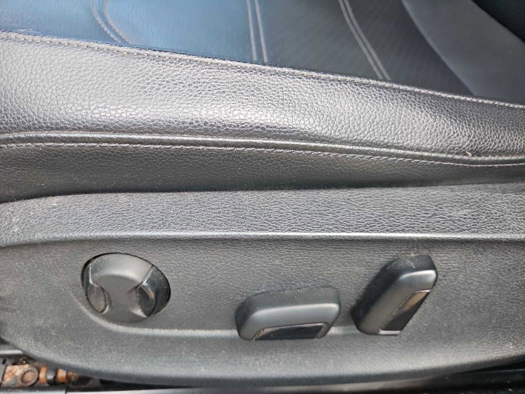 Used 2014 Volkswagen Passat 1.8T SE FWD image 27