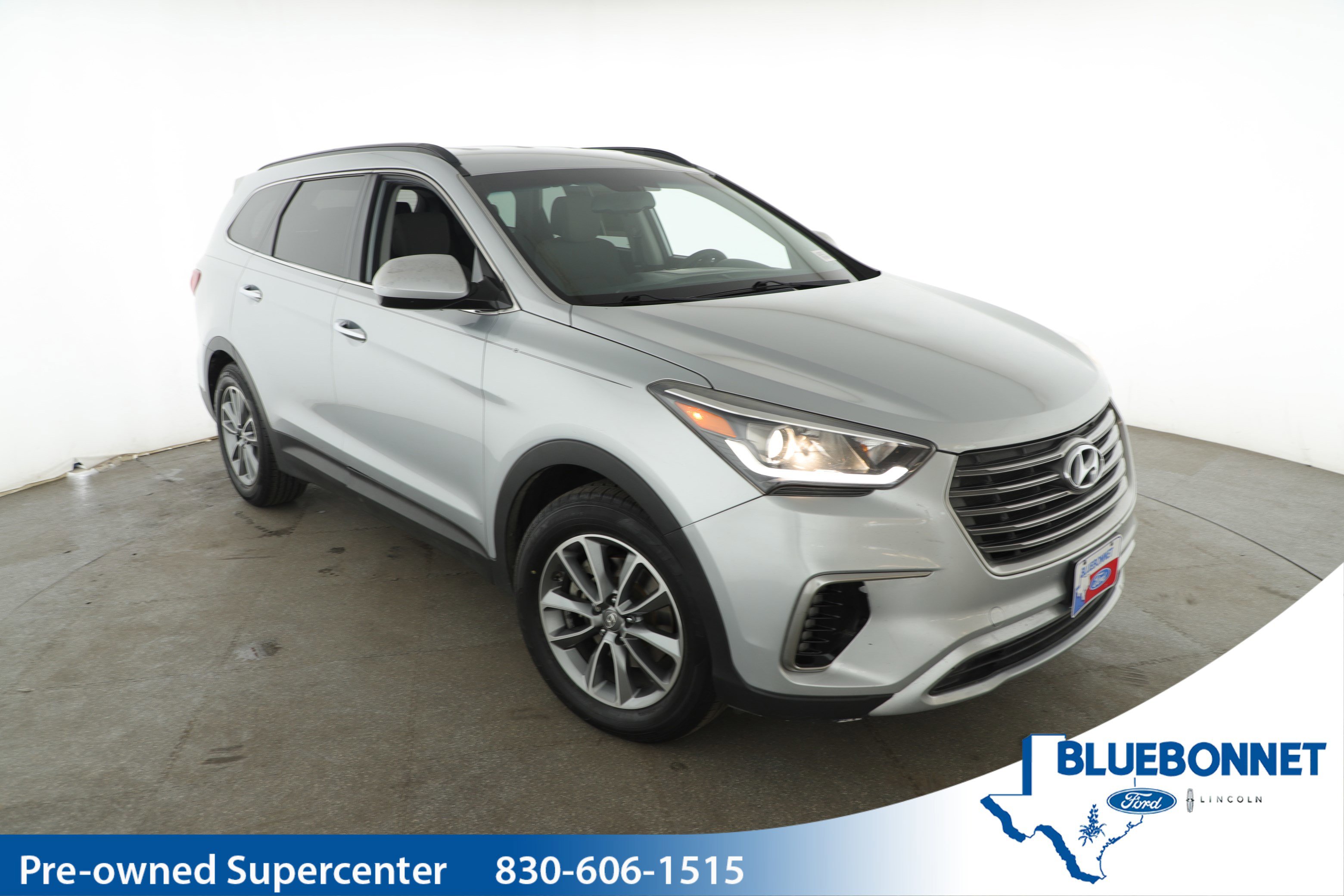 Used 2019 Hyundai Santa Fe XL SE image 1