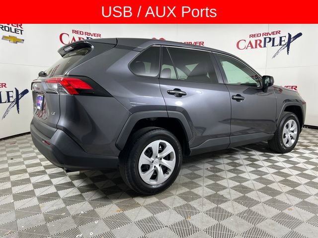 Used 2024 Toyota RAV4 LE image 9