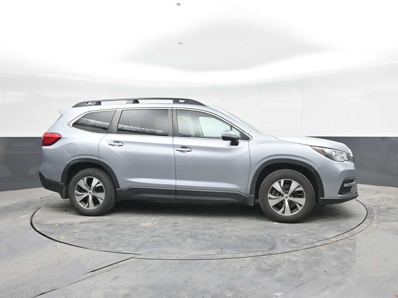 Used 2021 Subaru Ascent Premium w/ Convenience Package AWD/4WD image 9