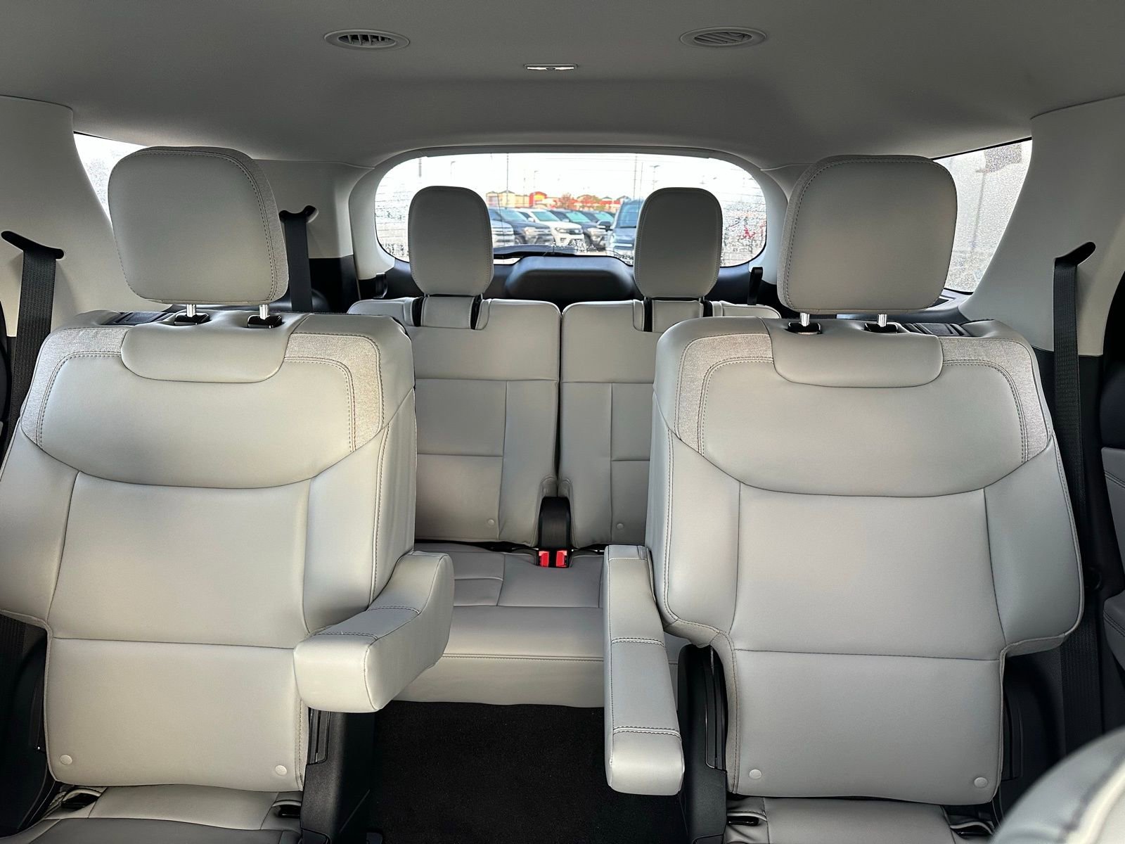 New 2025 Ford Explorer Active w/ Active Comfort Package image 23