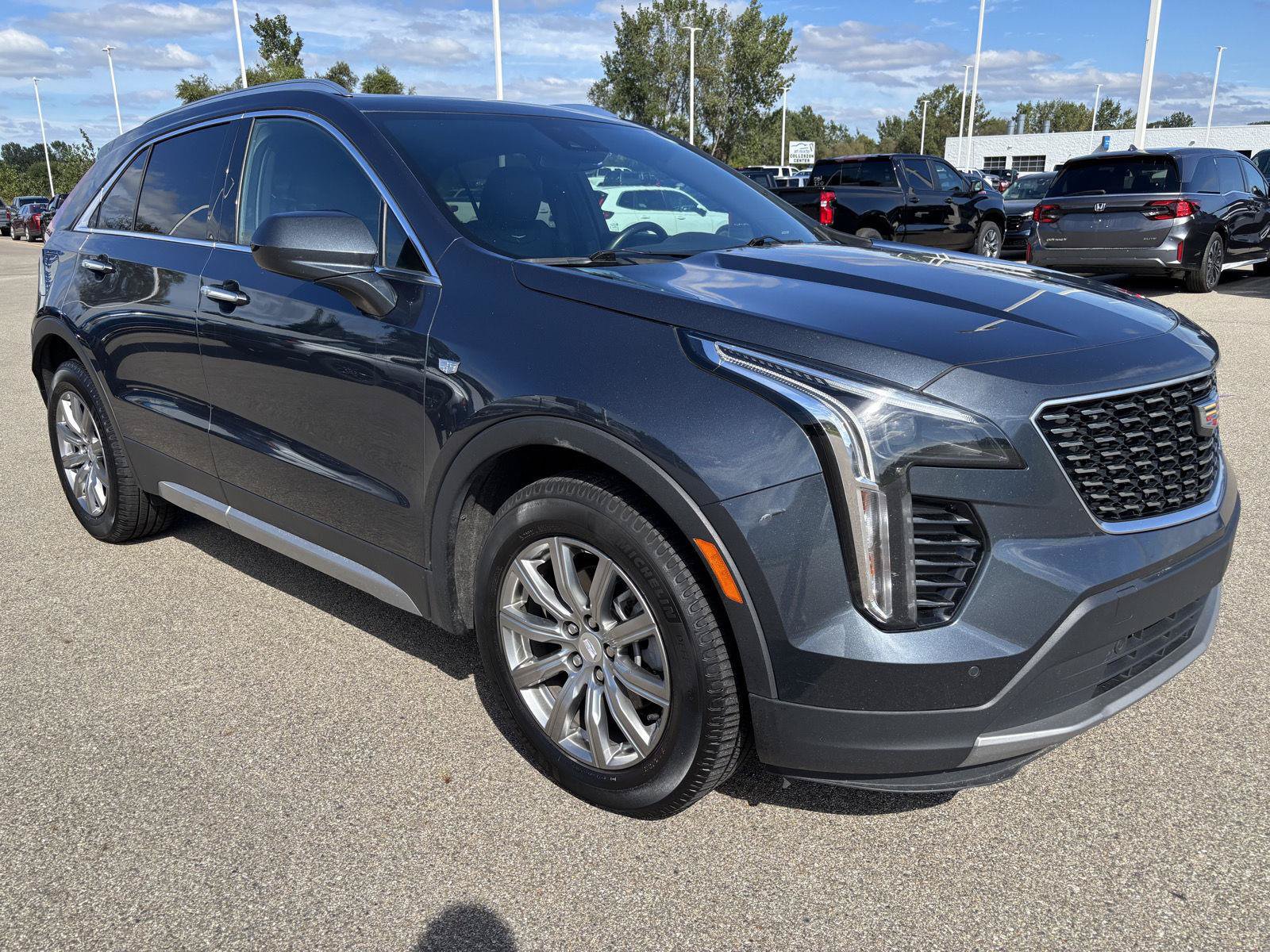 Used 2020 Cadillac XT4 Premium Luxury AWD/4WD image 5