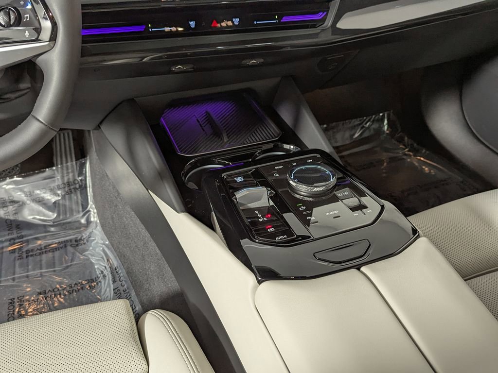 Used 2025 BMW 530i xDrive image 37