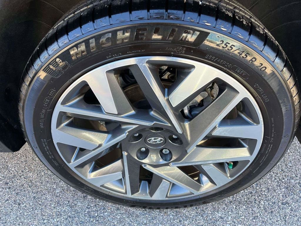 Used 2023 Hyundai Santa Fe Calligraphy image 37