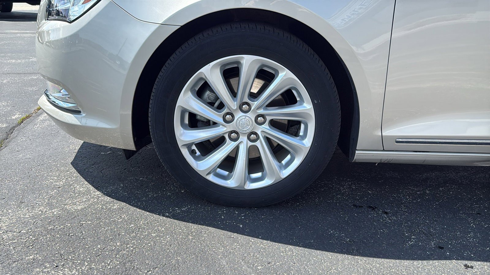 Used 2015 Buick LaCrosse Leather FWD image 5
