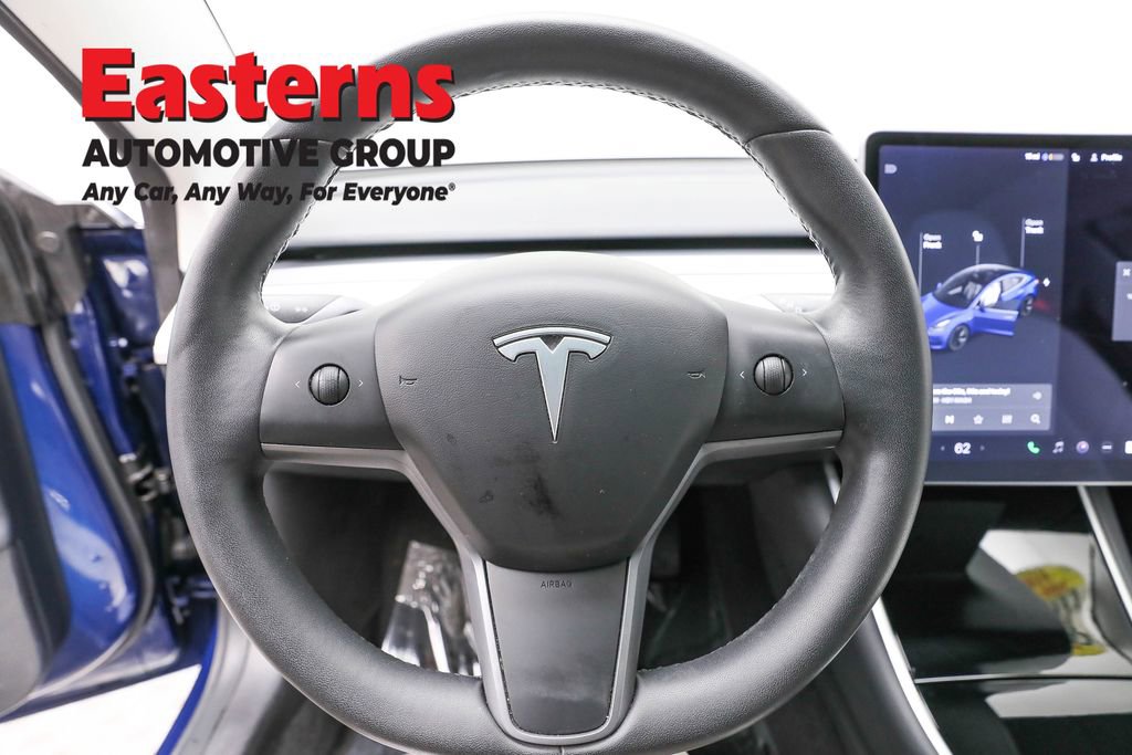 Used 2020 Tesla Model 3 Standard Range Plus image 10
