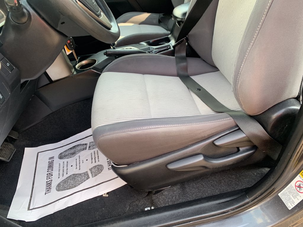 Used 2015 Toyota RAV4 XLE FWD image 23