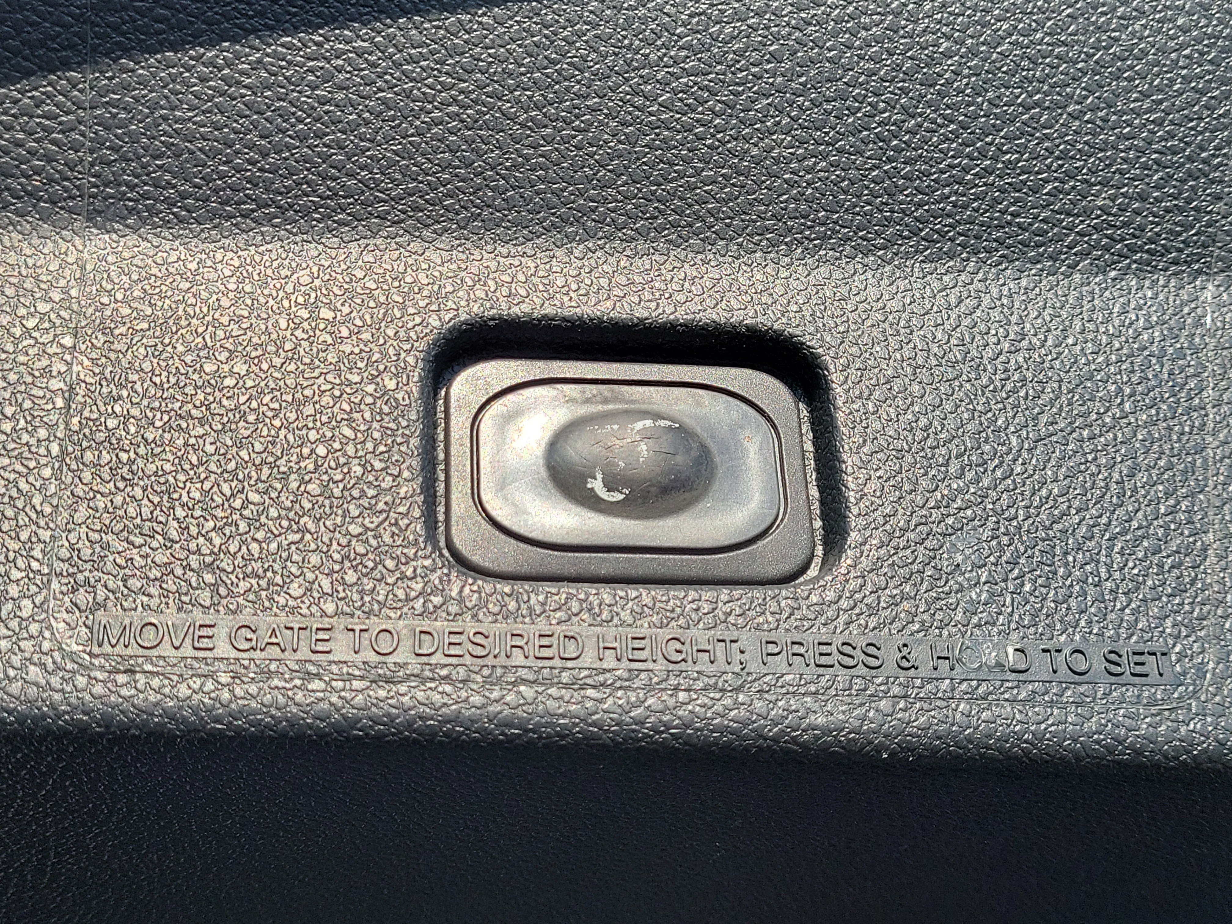 Used 2019 Ford Explorer XLT w/ Equipment Group 202A image 16