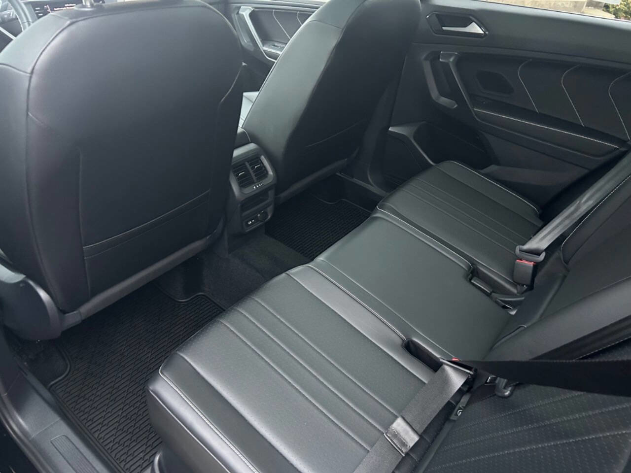 Used 2022 Volkswagen Tiguan SE image 46
